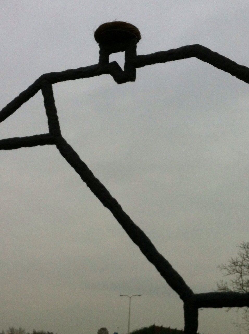 Monument voor een landschap gericht aan de automobilist